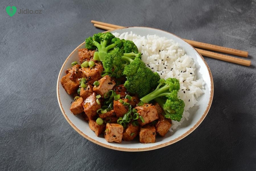 Teriyaki tofu s brokolicí