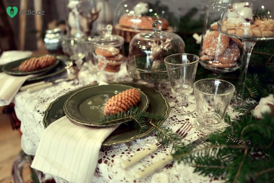 Nápady na výzdobu vánočního stolu, který se stane ozdobou svátečního jídla…