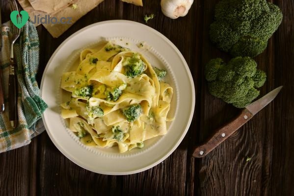 Těstoviny s brokolicí a sýrem recept