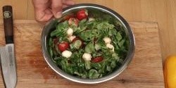 Salát s polníčkem, rajčaty a mozzarellou video recept